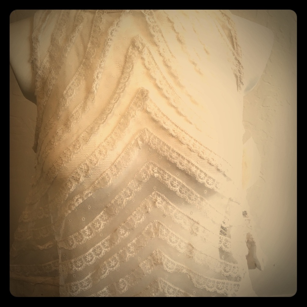 NWT! Free People She’s a Doll Lace Halter Crop - Picture 4 of 6